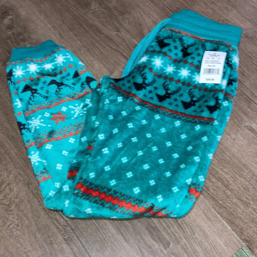 JEM holiday sweater brand by Kohl’s. Plush winter themed lounge pants.